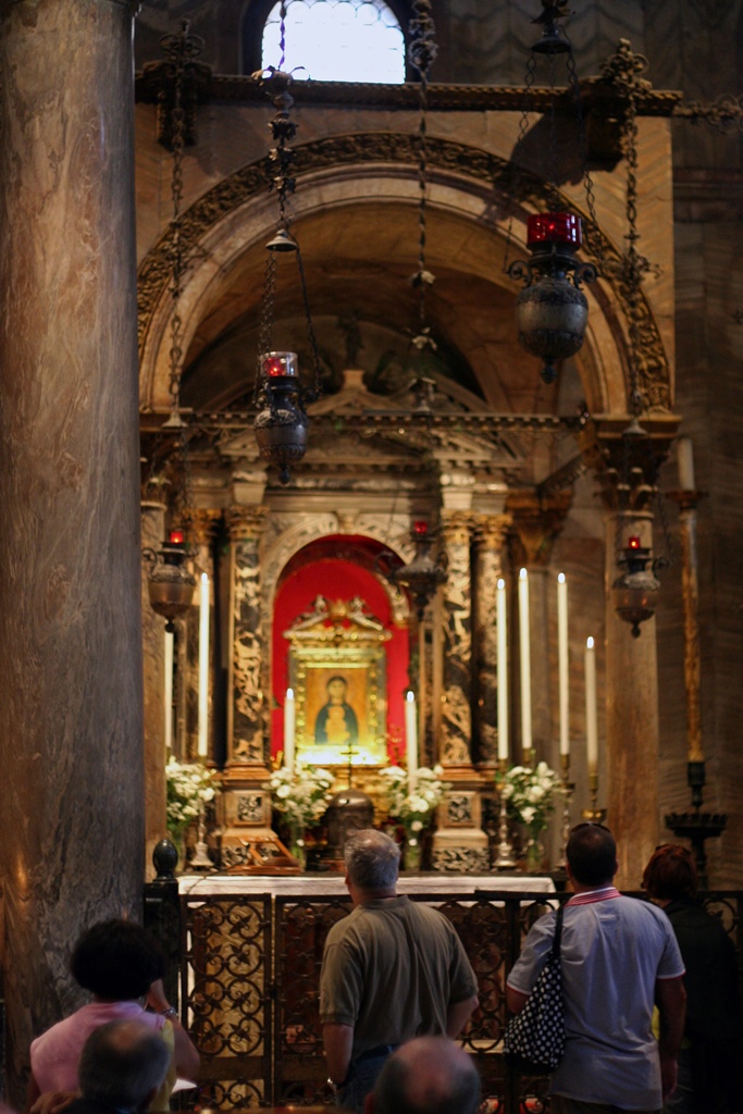 The Madonna Nicopeia Altar